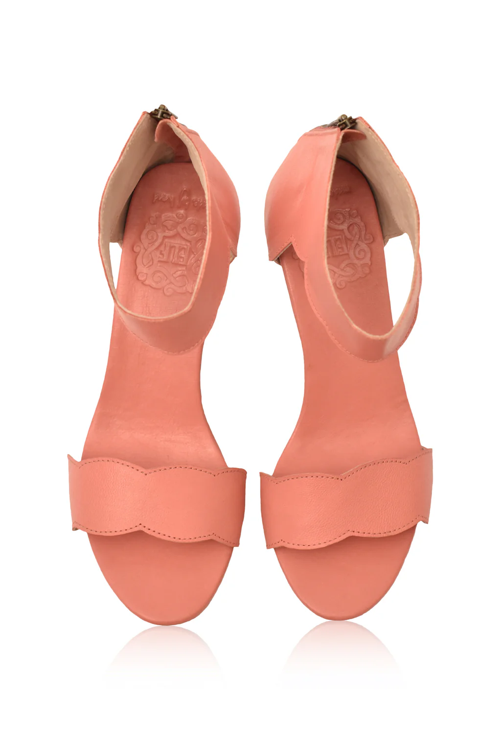 Spanish Mystery Leather Heels (Sz. 9) - Image 6